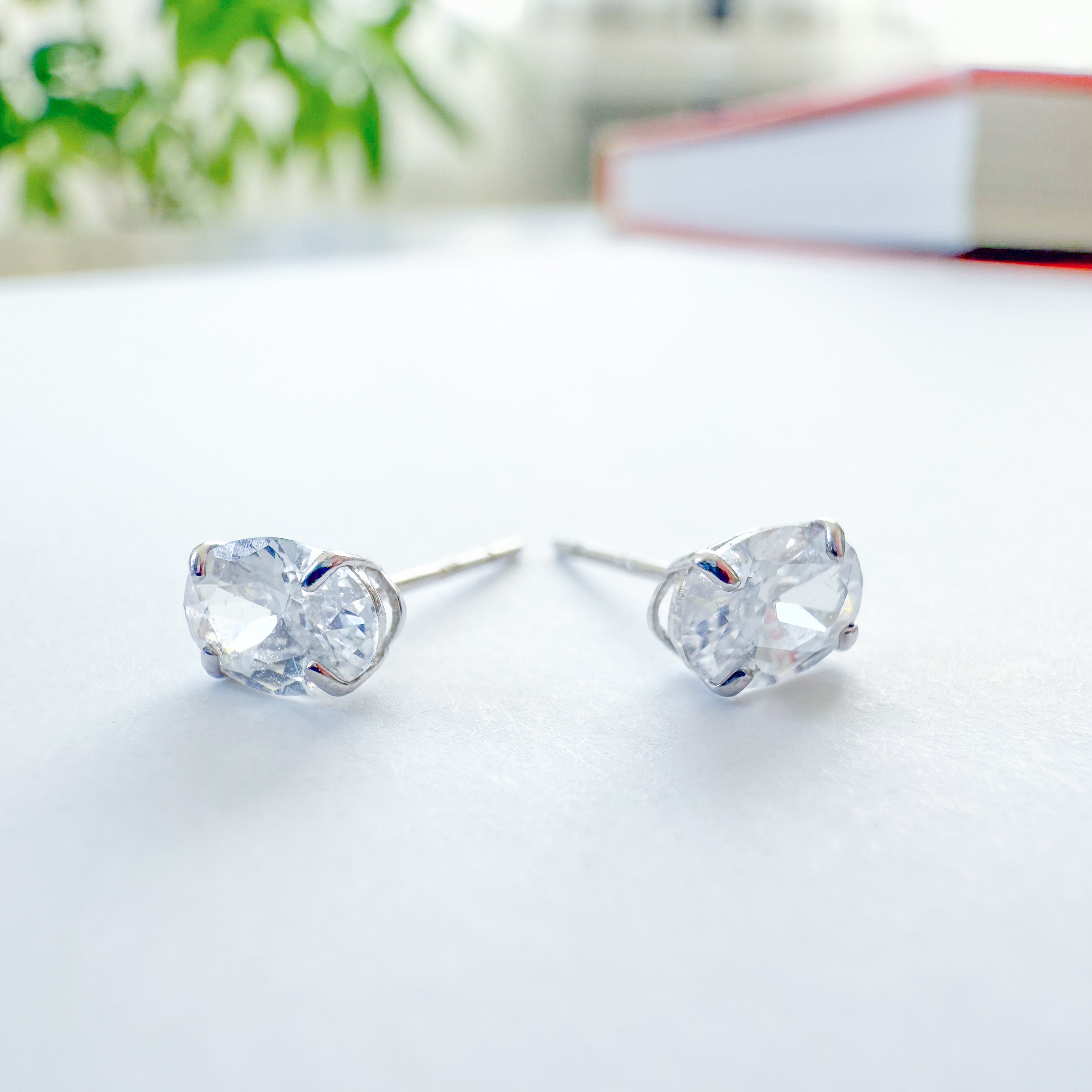 14k White Gold Oval Stud Earrings - Sparkly Earrings Set Diamond Like Studs